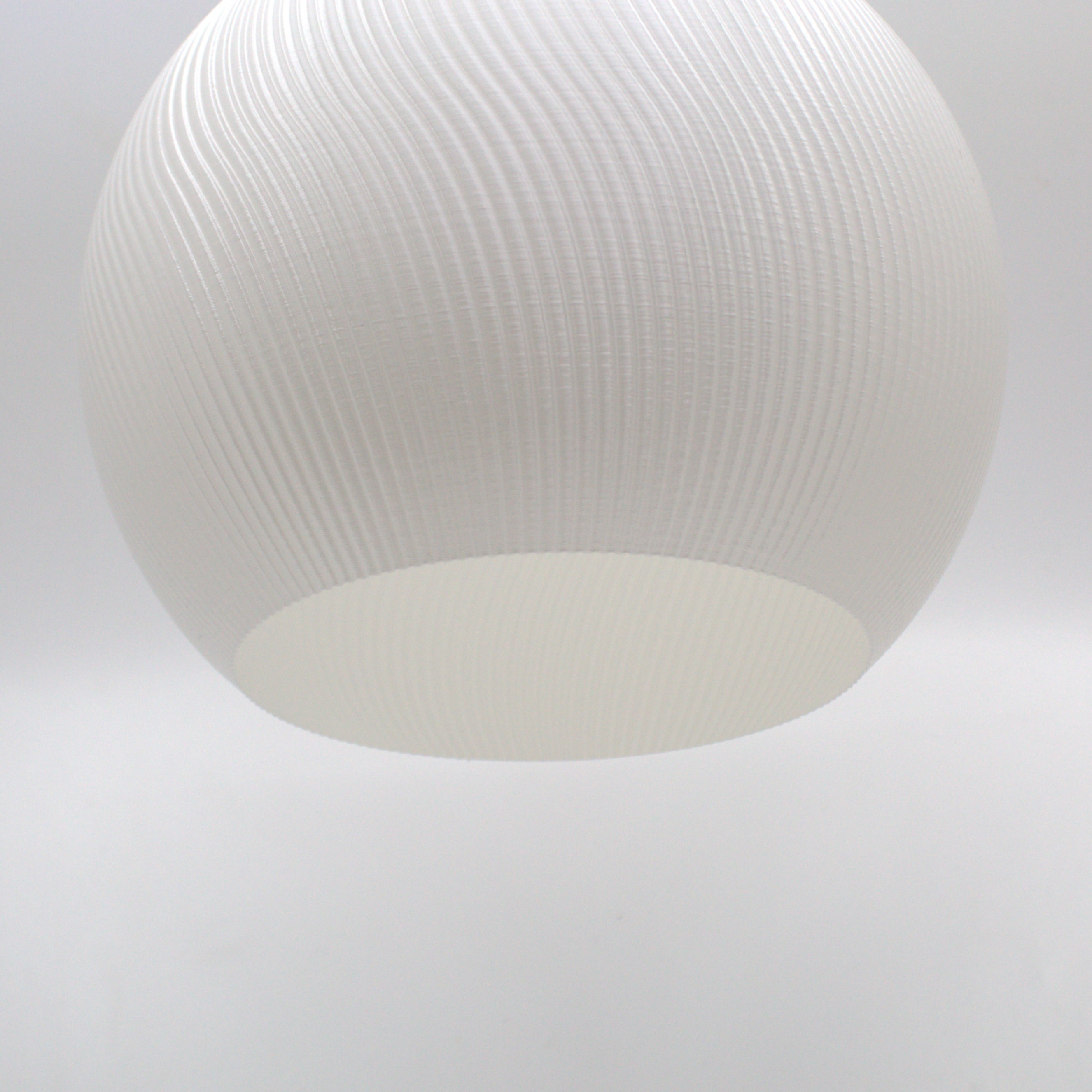 BUBBLE GUM LAMPSHADE