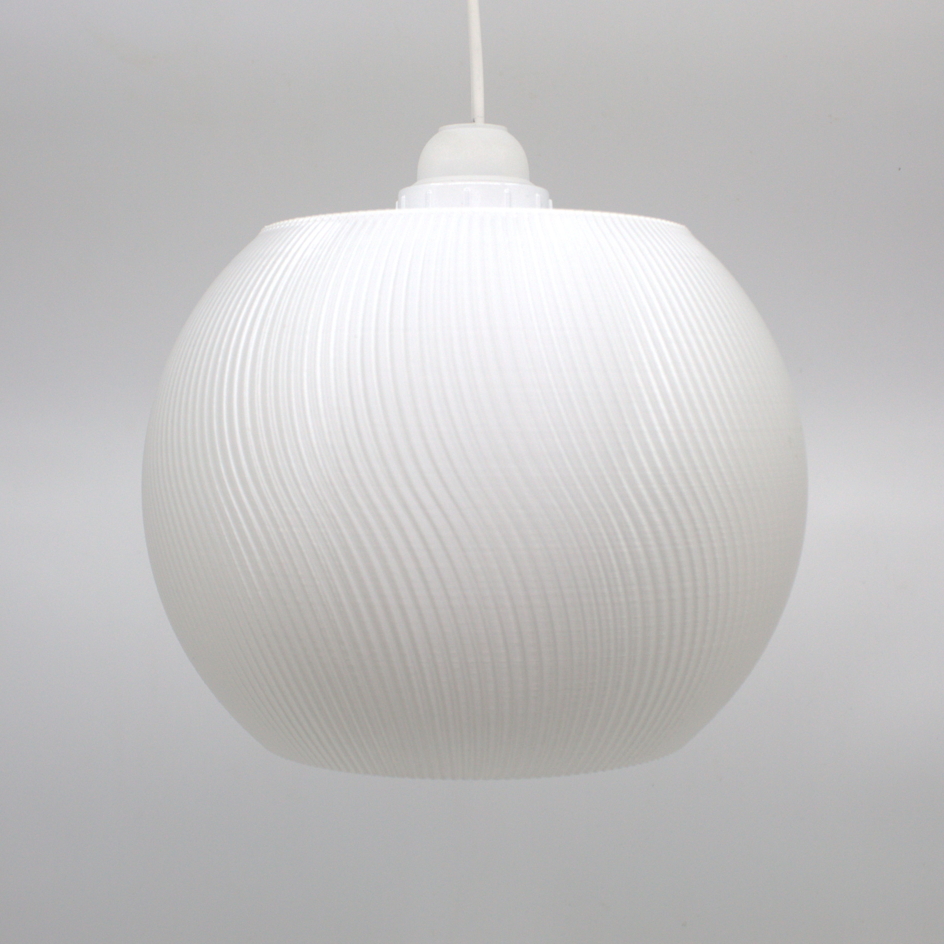 BUBBLE GUM LAMPSHADE