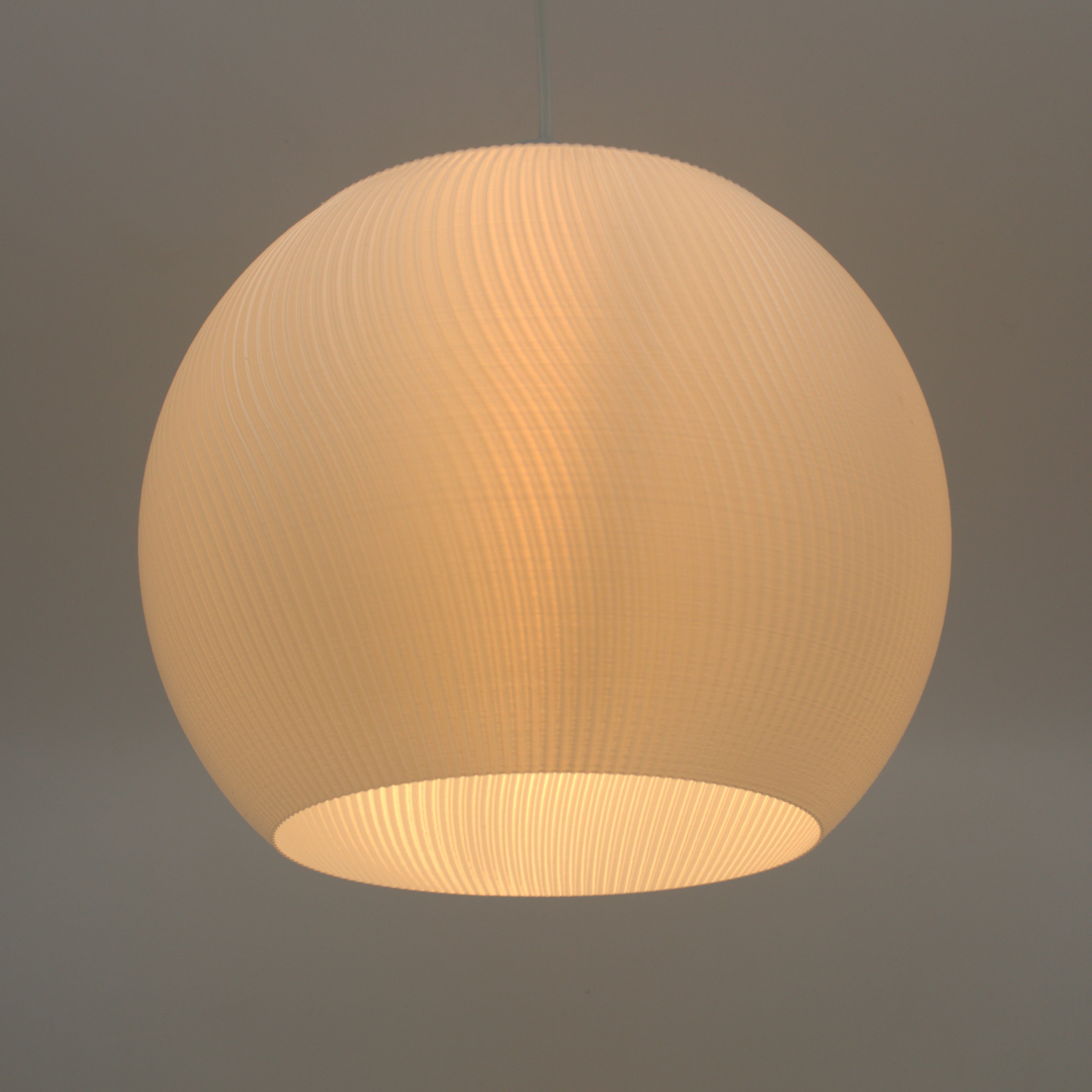 BUBBLE GUM LAMPSHADE