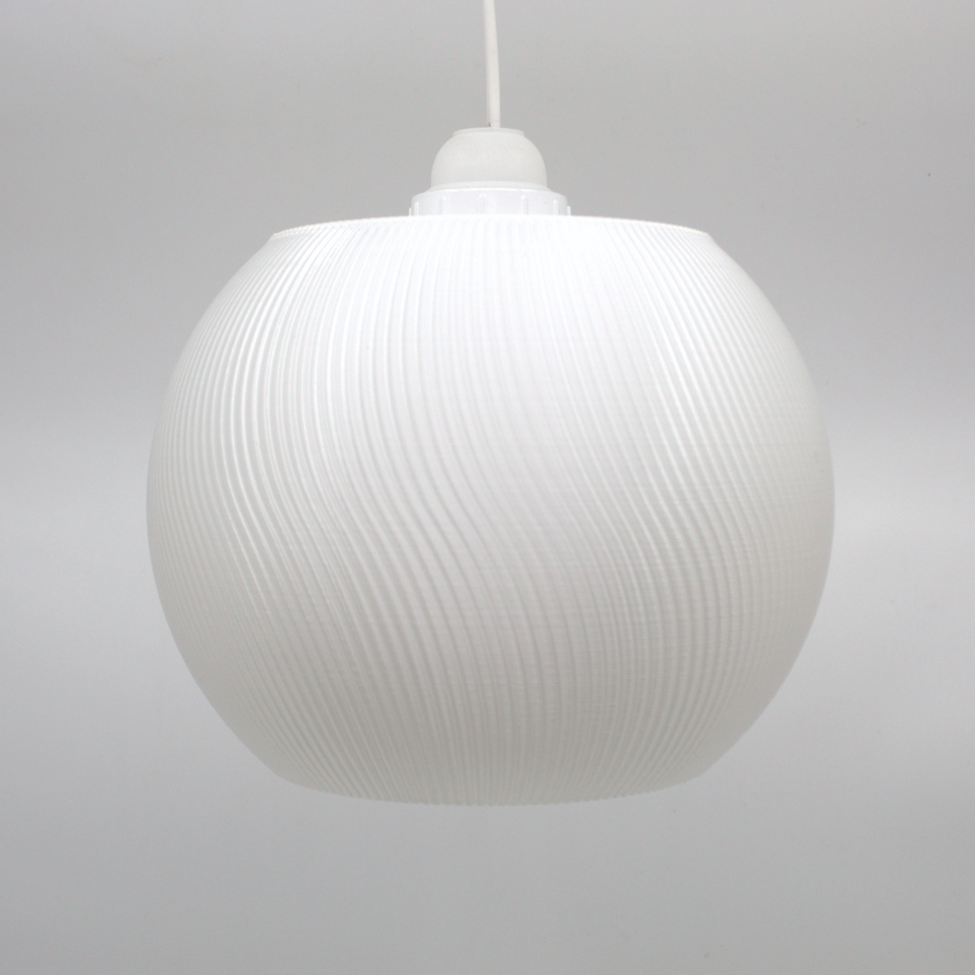 BUBBLE GUM LAMPSHADE