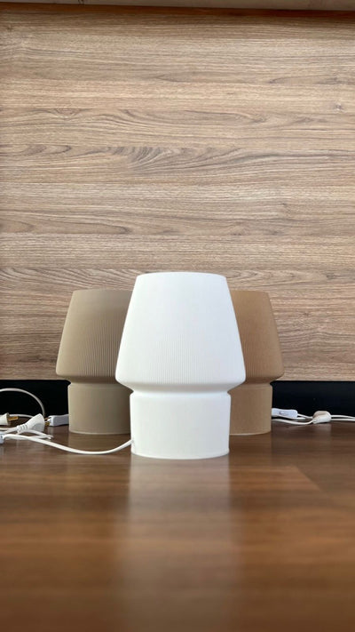 מנורת שולחן מיקונס